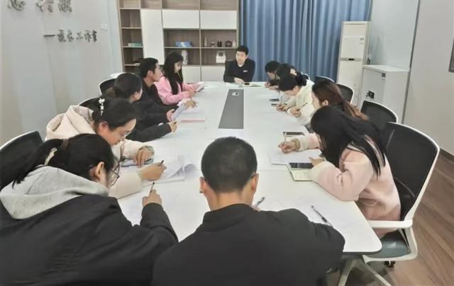 郑州管城区外国语牧歌小学：以特色体育课程绘牧歌教育1xBET下载华章(图4)