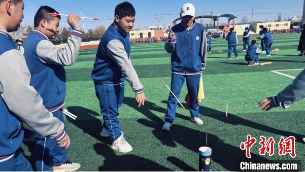 校园里欢乐多 内蒙古中小学阳光体育两小1xBET下载时实践探索(图3)
