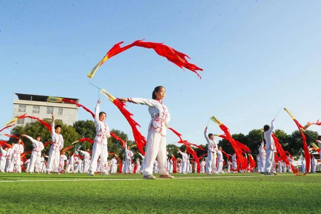 1xBET平台常练常赛常运动畅享快乐在校园(图4)