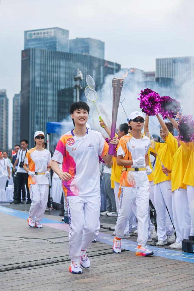 奔向同一个梦想——杭州亚运会火炬手期待体育精神“闪耀时刻”1xBET网址(图1)